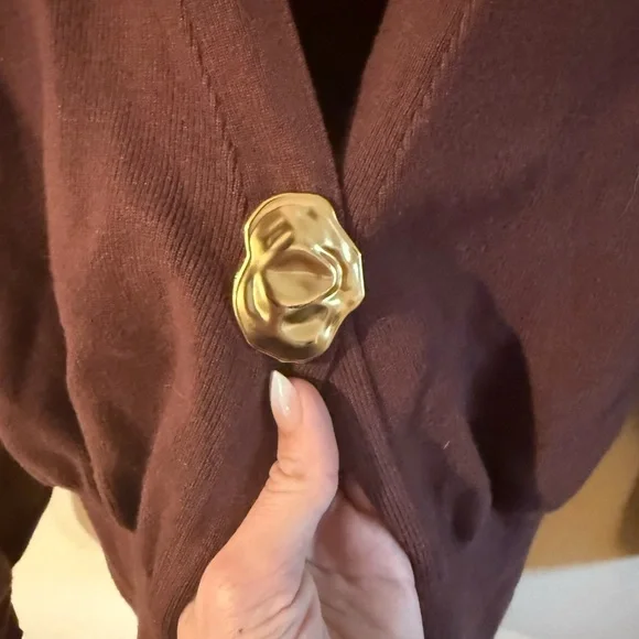 Commense Brown Cardigan with Gold Clasp - Picture 5 of 7